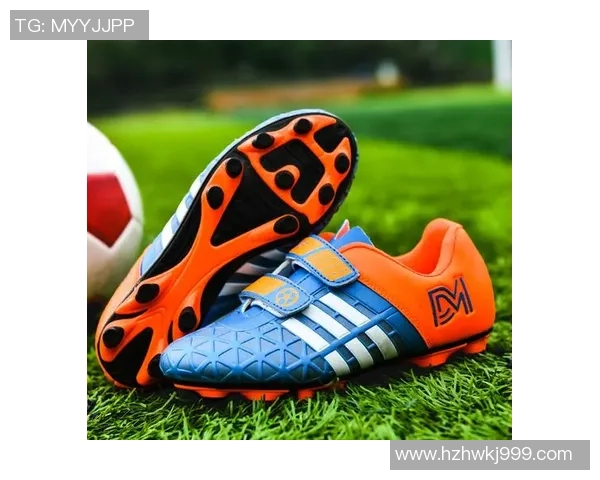 足球鞋碎钉设计灵感来自顶级球星的专属同款款式极致展现运动激情